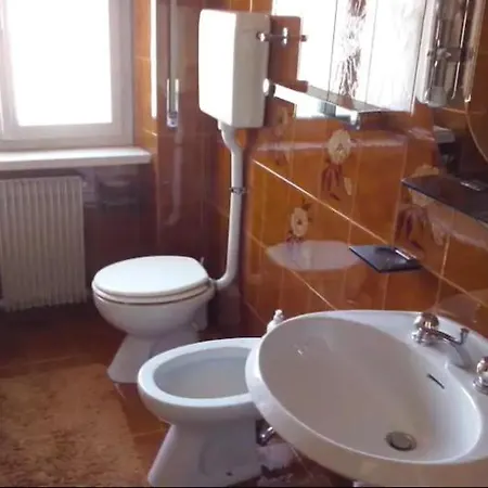 Warm, & Amazing Lake-view Apartament *